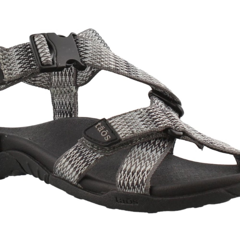 Taos Footwear Women's New Wave Sandal Water Friendly Size 6 Black / Gray